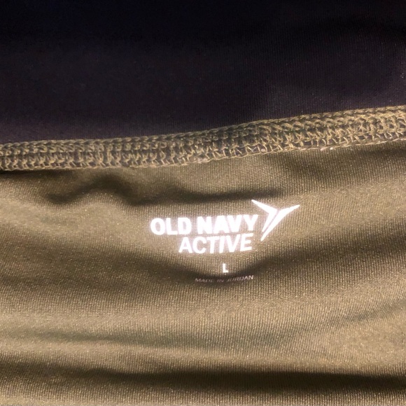 Ladies Old Navy Active brand lightweight army green sport shorts with panty - Picture 3 of 4